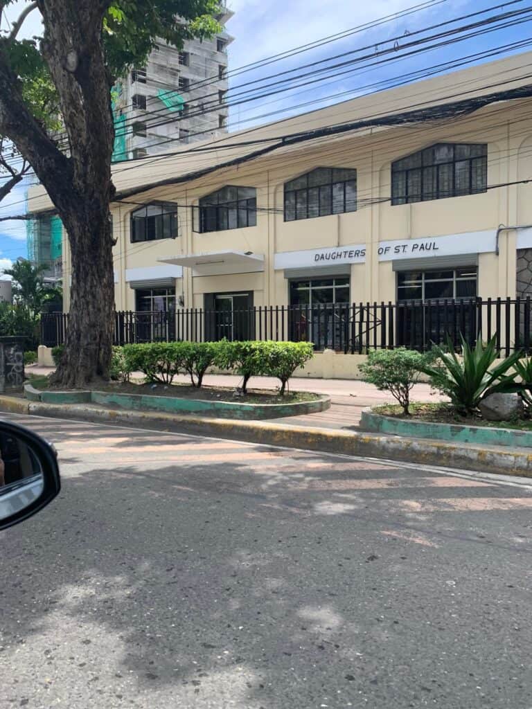 House and Lot for Sale Property in Uytengsu Extension Jones Avenue - 3