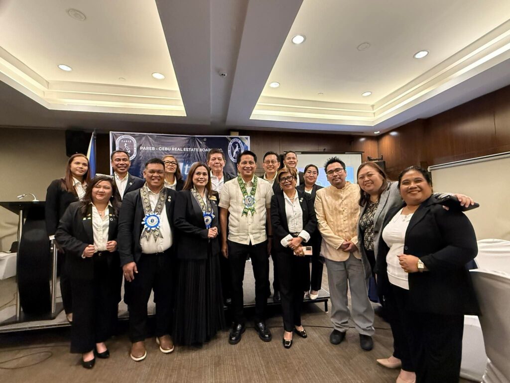 Induction of Officers and Board of Trustees for 2026 at the PAREB Cebu Real Estate Board Inc. (CEREB) 11th General Membership Meeting.